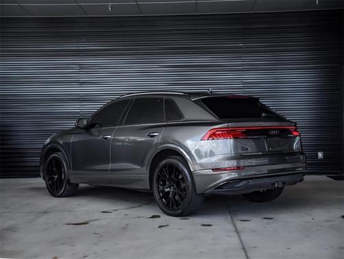 2021 Audi Q8 55 Premium Plus