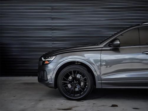 2021 Audi Q8 55 Premium Plus
