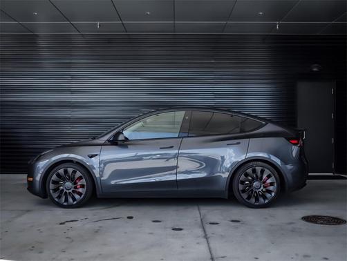 2023 Tesla Model Y Performance