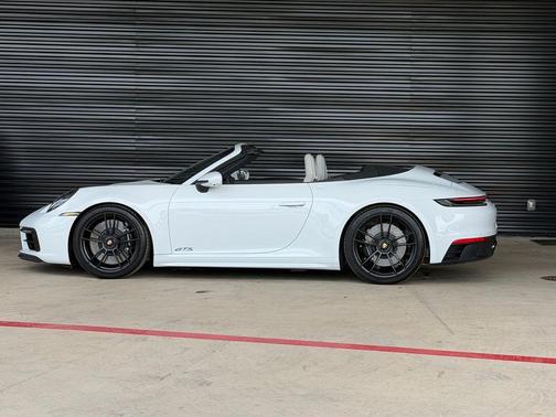 Carrara White Metallic 2022 Porsche 911 Carrera GTS