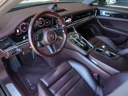 2022 Porsche Panamera 4S