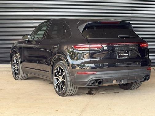 Jet Black Metallic 2020 Porsche Cayenne S