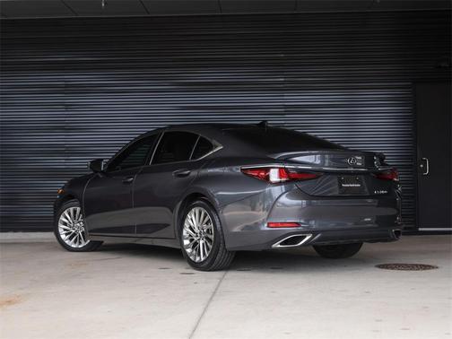 2022 Lexus ES 350 Ultra Luxury