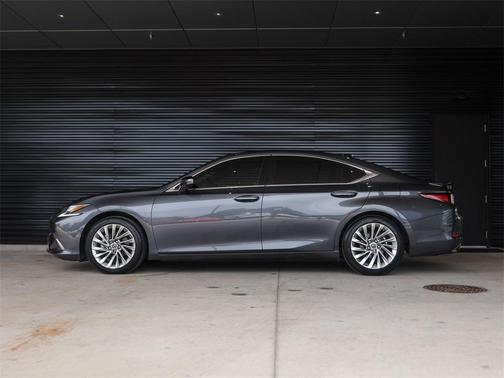 2022 Lexus ES 350 Ultra Luxury