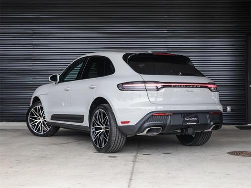 2025 Porsche Macan T