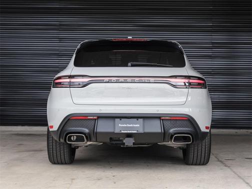 2025 Porsche Macan T