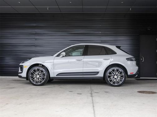 2025 Porsche Macan T