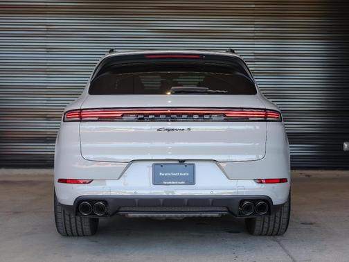 2025 Porsche Cayenne S
