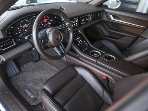 2022 Porsche Taycan 4