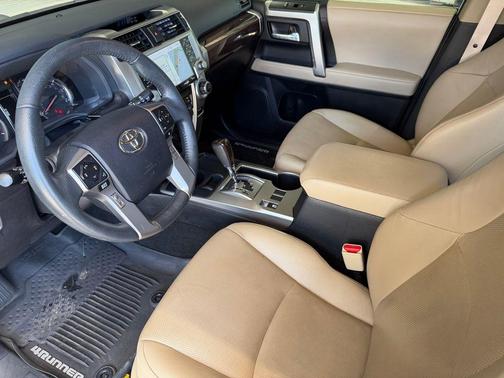 Blizzard Pearl 2020 Toyota 4Runner Limited