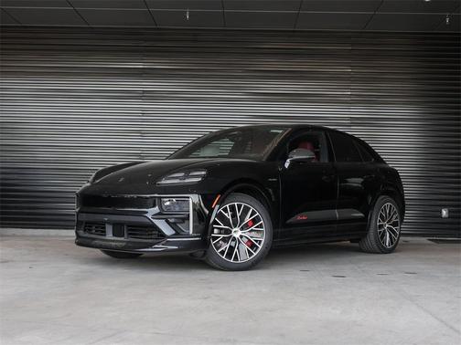 2025 Porsche Macan Electric Turbo