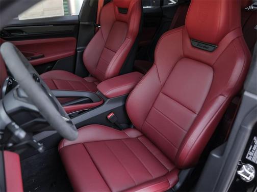 2025 Porsche Macan Electric Turbo