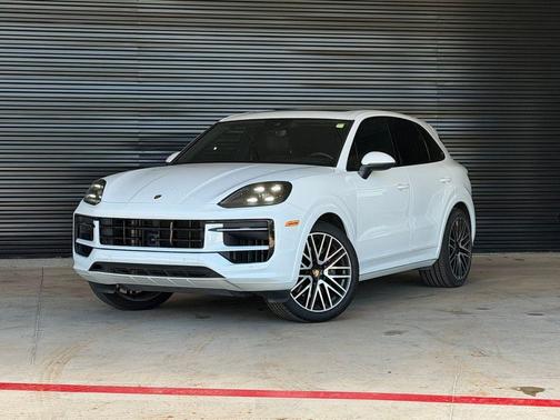 White 2024 Porsche Cayenne Base