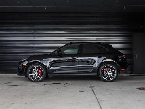 2022 Porsche Macan S