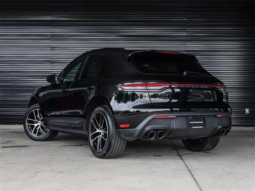 2022 Porsche Macan S