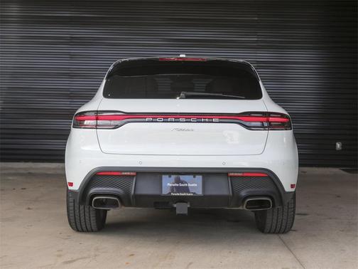 2025 Porsche Macan T