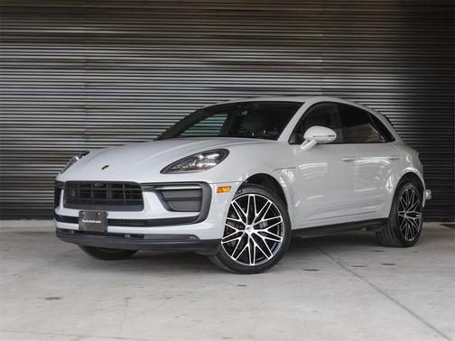2022 Porsche Macan Base