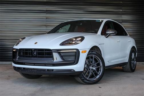 2025 Porsche Macan T