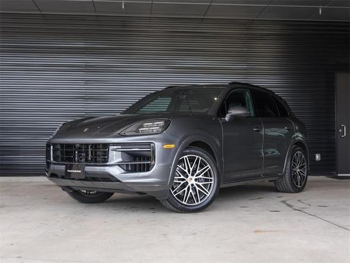 2025 Porsche Cayenne Base