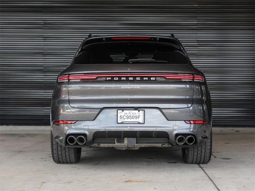 2025 Porsche Cayenne Base