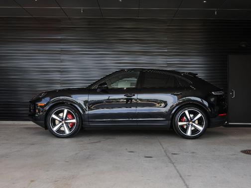 2025 Porsche Cayenne S Coupe AWD