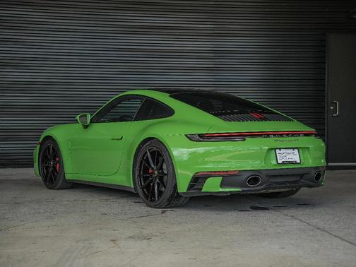 2020 Porsche 911 Carrera 4S