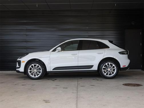 2025 Porsche Macan
