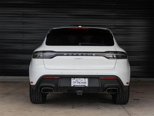 2025 Porsche Macan