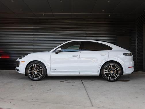 2022 Porsche Cayenne GTS