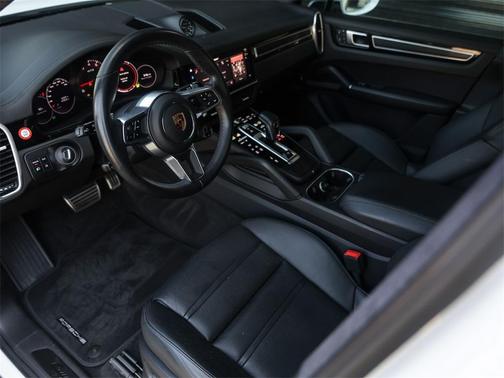 2022 Porsche Cayenne GTS