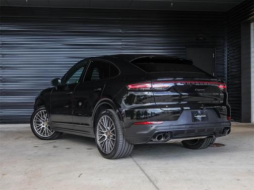 2023 Porsche Cayenne Platinum Edition