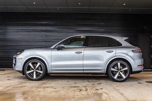 2024 Porsche Cayenne Base