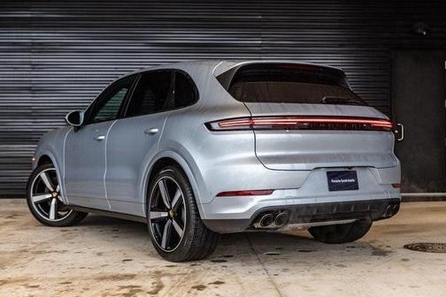 2024 Porsche Cayenne Base