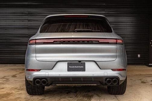 2024 Porsche Cayenne Base