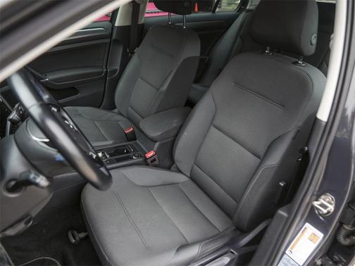 2019 Volkswagen e-Golf SE