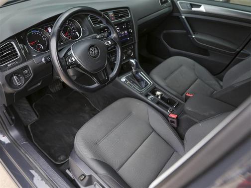 2019 Volkswagen e-Golf SE