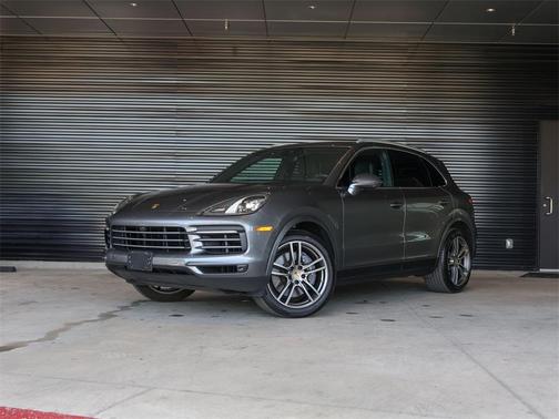 2022 Porsche Cayenne Base (Tiptronic)