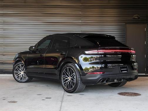 2024 Porsche Cayenne AWD