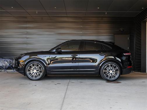 2024 Porsche Cayenne AWD