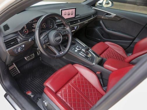 Ibis White 2018 Audi S4 3.0T Prestige