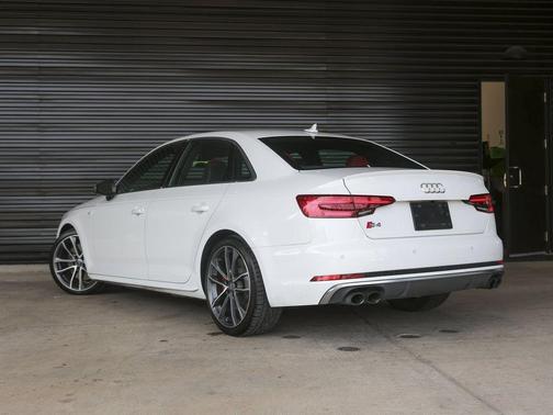 Ibis White 2018 Audi S4 3.0T Prestige