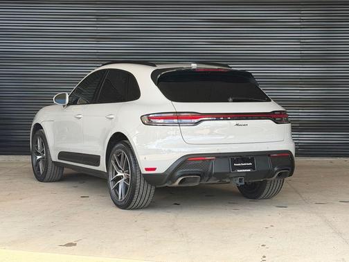 Chalk 2023 Porsche Macan