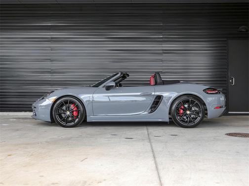 2023 Porsche 718 Boxster S