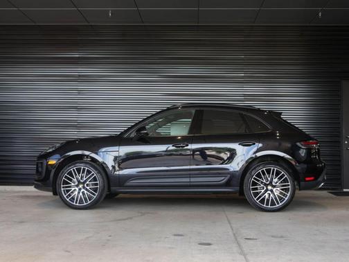 Jet Black Metallic 2025 Porsche Macan T