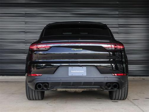 2023 Porsche Cayenne Platinum Edition