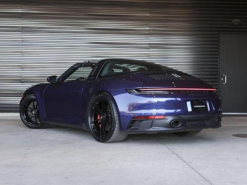 2022 Porsche 911 Targa 4 GTS