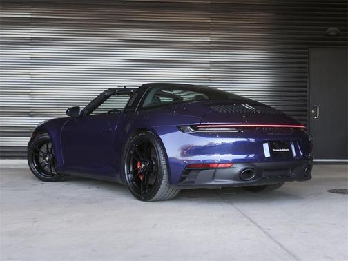 2022 Porsche 911 Targa 4 GTS