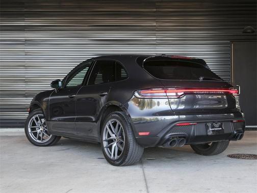 2024 Porsche Macan Base (PDK)