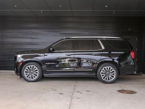 Onyx Black 2023 GMC Yukon Denali Ultimate