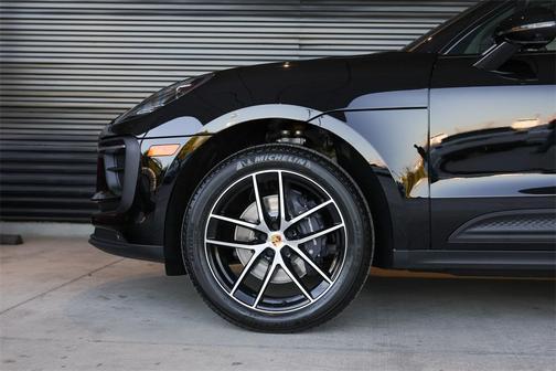2025 Porsche Macan